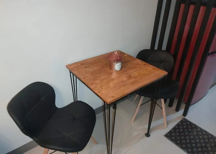 1br With Balcony Condotel In Moa Complex, Entertainment City, Near Naia, Free Wifi, Netflix * Manila
